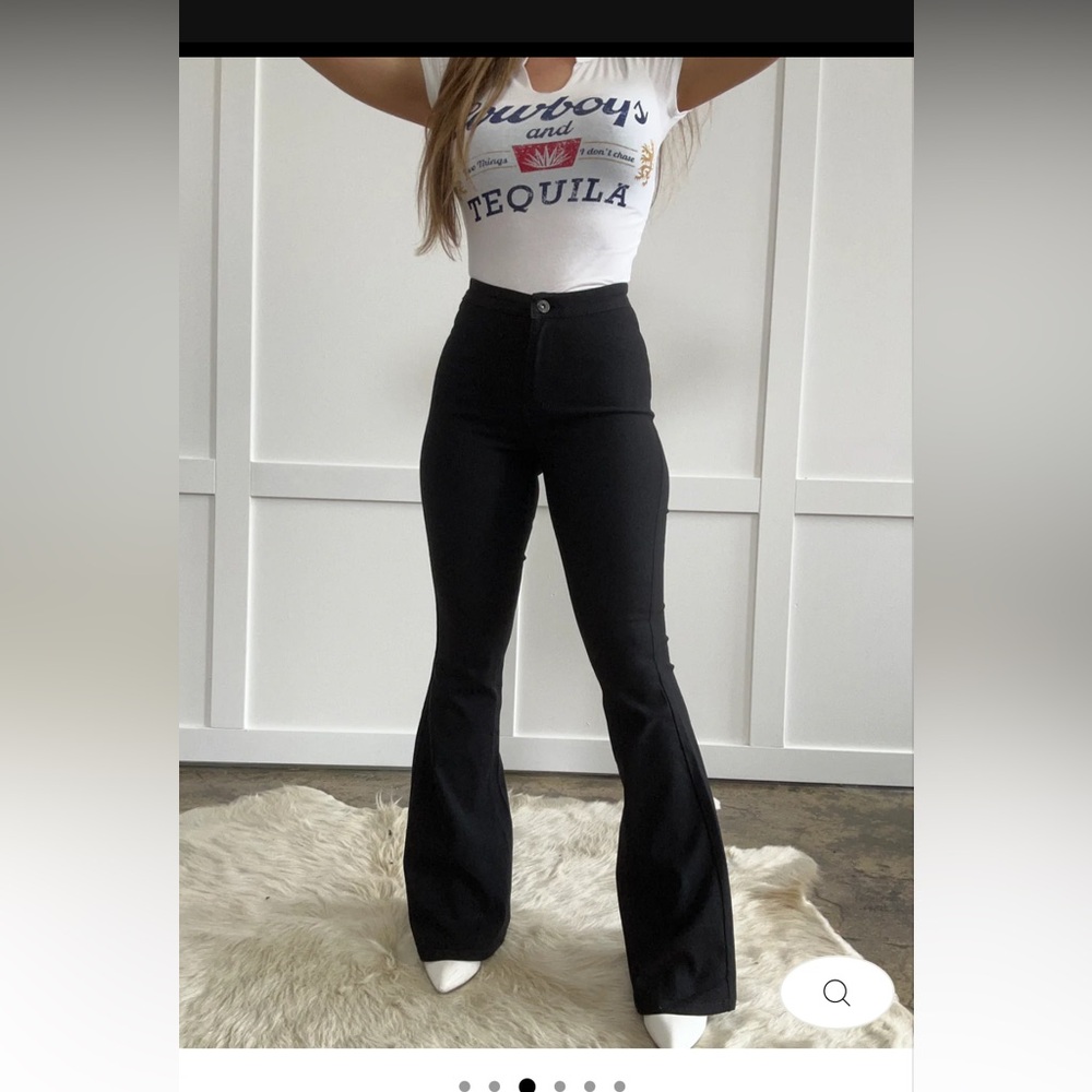 Black jeans flares